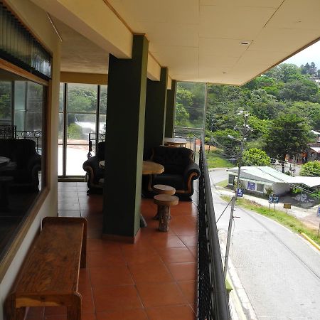 Sleepers Sleep Cheaper Hostel Monteverde Bagian luar foto