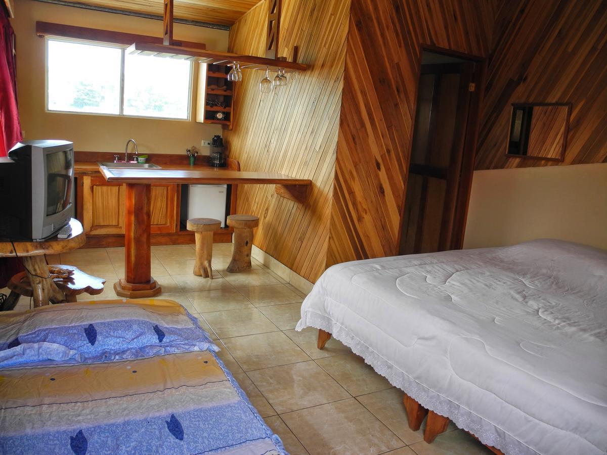 Sleepers Sleep Cheaper Hostel Monteverde Bagian luar foto